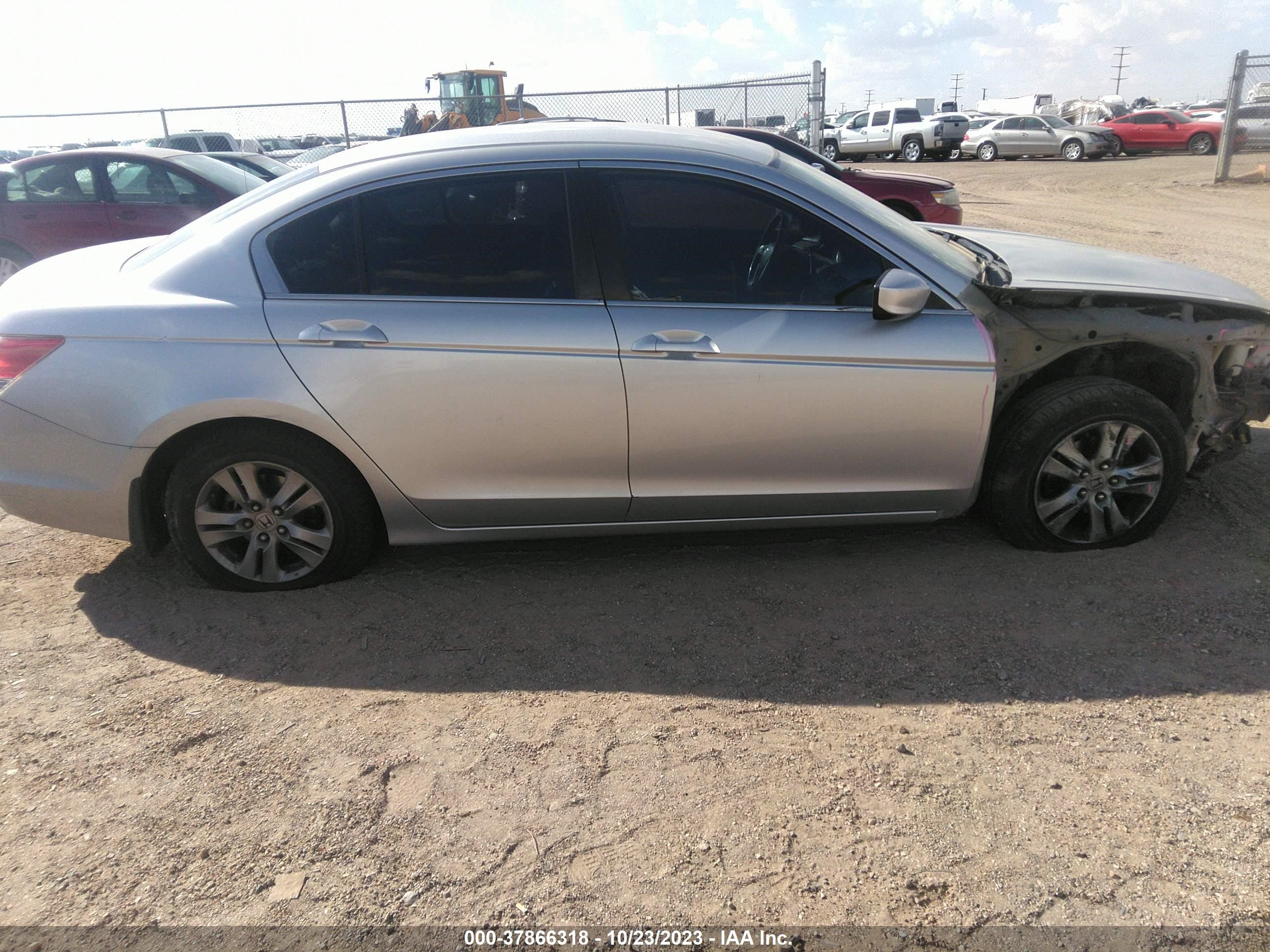 Photo 13 VIN: 1HGCP2F67CA103755 - HONDA ACCORD 