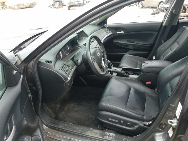 Photo 4 VIN: 1HGCP2F67CA151868 - HONDA ACCORD SDN 