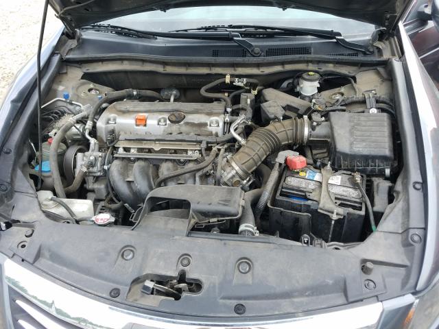 Photo 6 VIN: 1HGCP2F67CA151868 - HONDA ACCORD SDN 