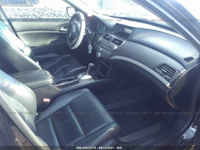 Photo 4 VIN: 1HGCP2F67CA163437 - HONDA ACCORD SDN 