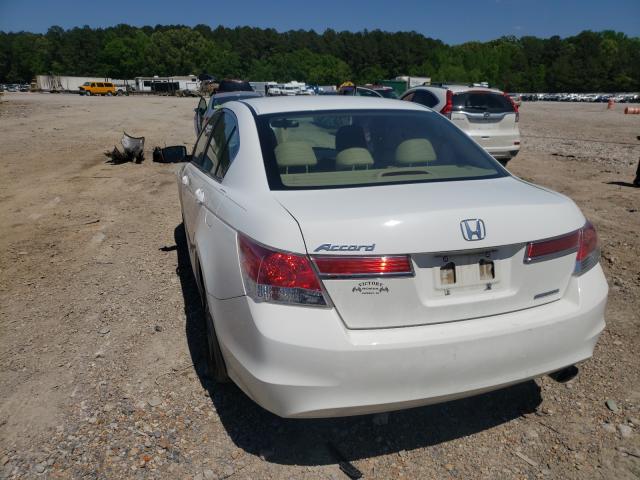 Photo 2 VIN: 1HGCP2F67CA230098 - HONDA ACCORD SE 