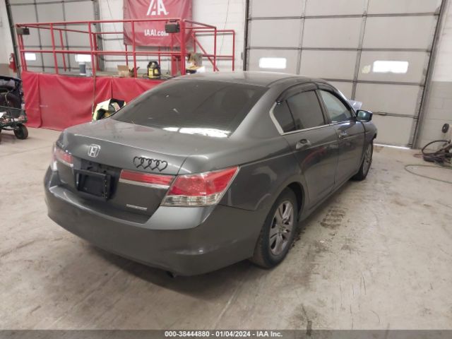 Photo 3 VIN: 1HGCP2F67CA246012 - HONDA ACCORD 