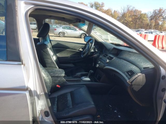 Photo 4 VIN: 1HGCP2F68BA035870 - HONDA ACCORD 