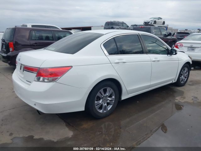 Photo 3 VIN: 1HGCP2F68BA104850 - HONDA ACCORD 