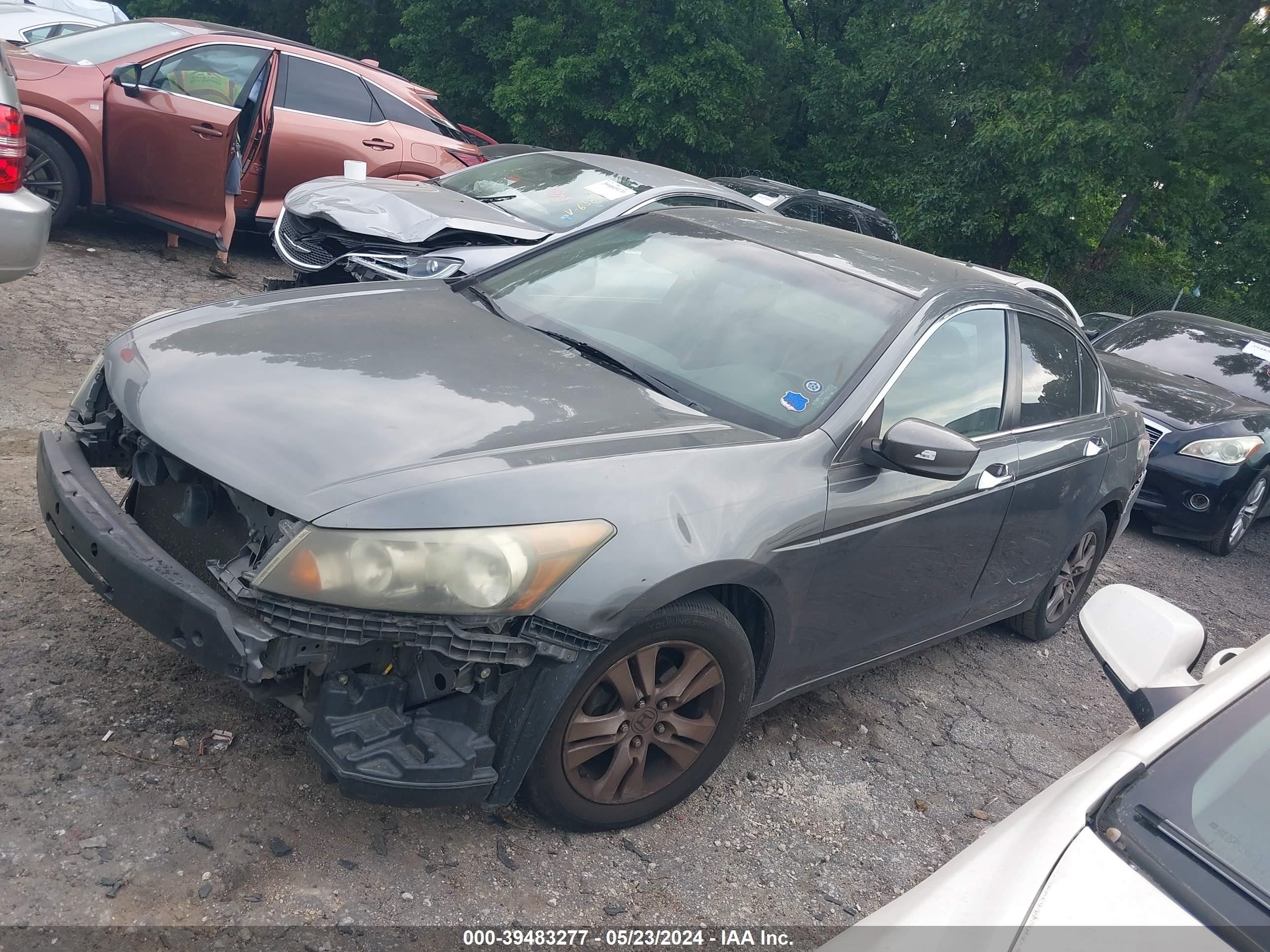 Photo 1 VIN: 1HGCP2F68BA111409 - HONDA ACCORD 