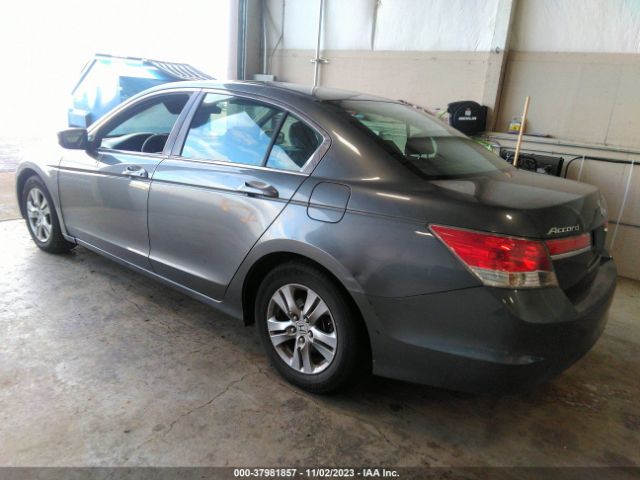 Photo 2 VIN: 1HGCP2F68BA135435 - HONDA ACCORD 