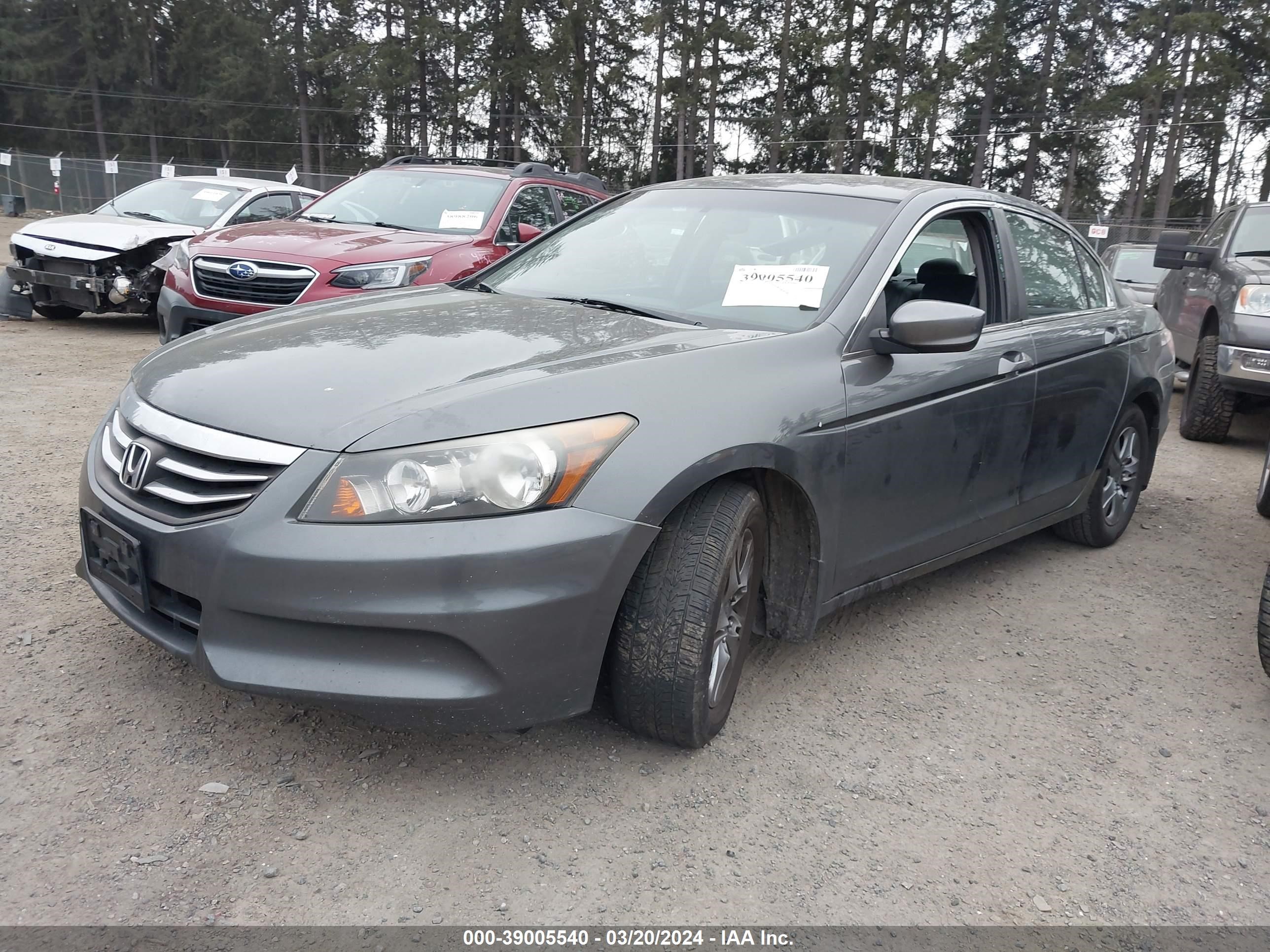 Photo 1 VIN: 1HGCP2F68CA001154 - HONDA ACCORD 