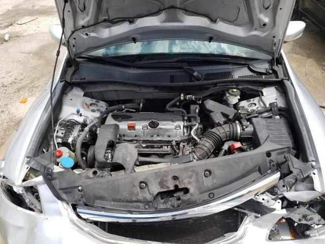 Photo 6 VIN: 1HGCP2F68CA013546 - HONDA ACCORD SE 