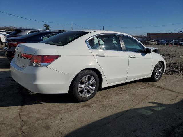 Photo 2 VIN: 1HGCP2F68CA055506 - HONDA ACCORD SE 