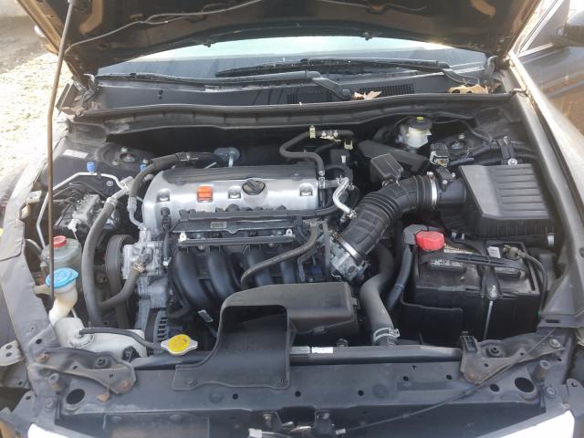 Photo 6 VIN: 1HGCP2F68CA074220 - HONDA ACCORD SE 