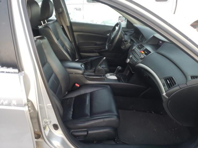 Photo 4 VIN: 1HGCP2F68CA088327 - HONDA ACCORD SE 