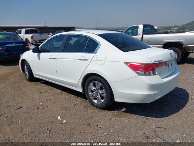 Photo 2 VIN: 1HGCP2F68CA128776 - HONDA ACCORD 