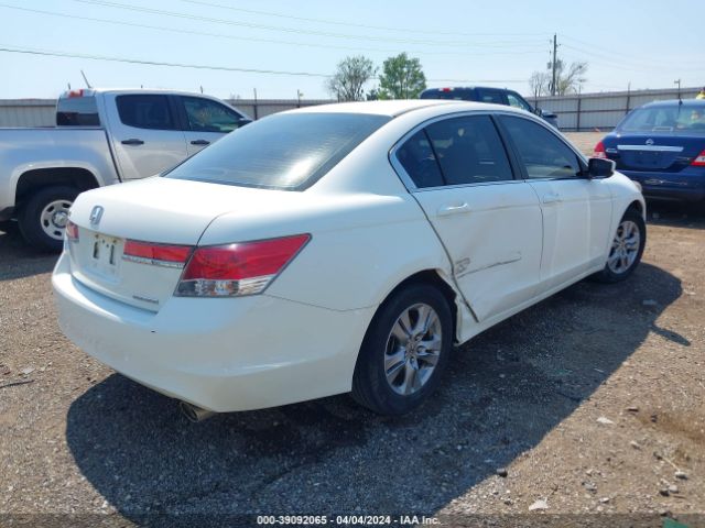 Photo 3 VIN: 1HGCP2F68CA128776 - HONDA ACCORD 