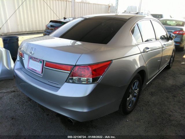 Photo 3 VIN: 1HGCP2F68CA130916 - HONDA ACCORD SDN 