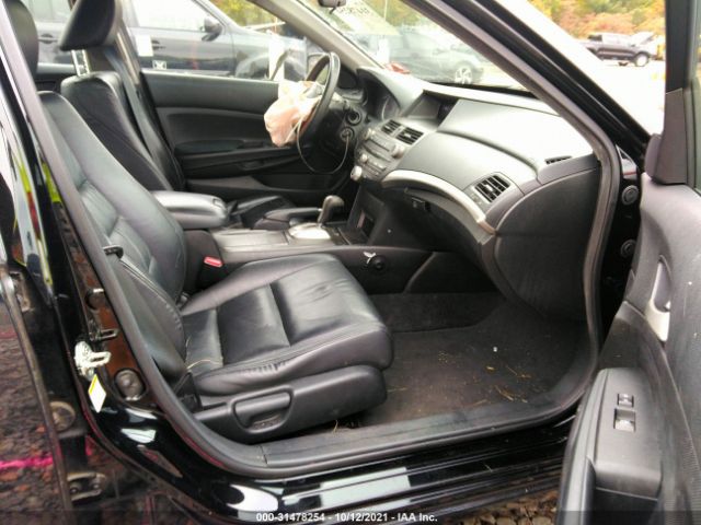 Photo 4 VIN: 1HGCP2F68CA142144 - HONDA ACCORD SDN 