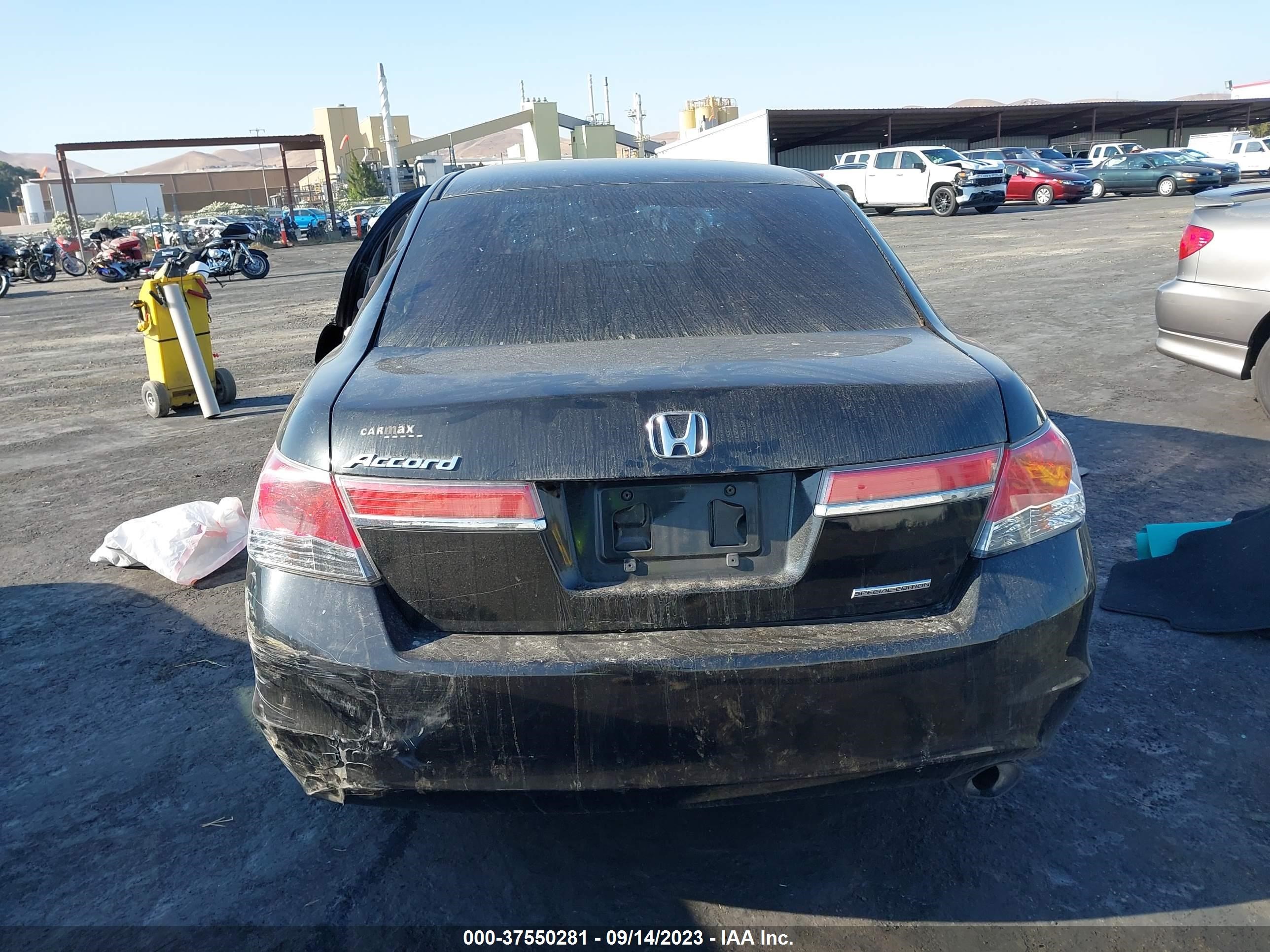 Photo 15 VIN: 1HGCP2F68CA200396 - HONDA ACCORD 