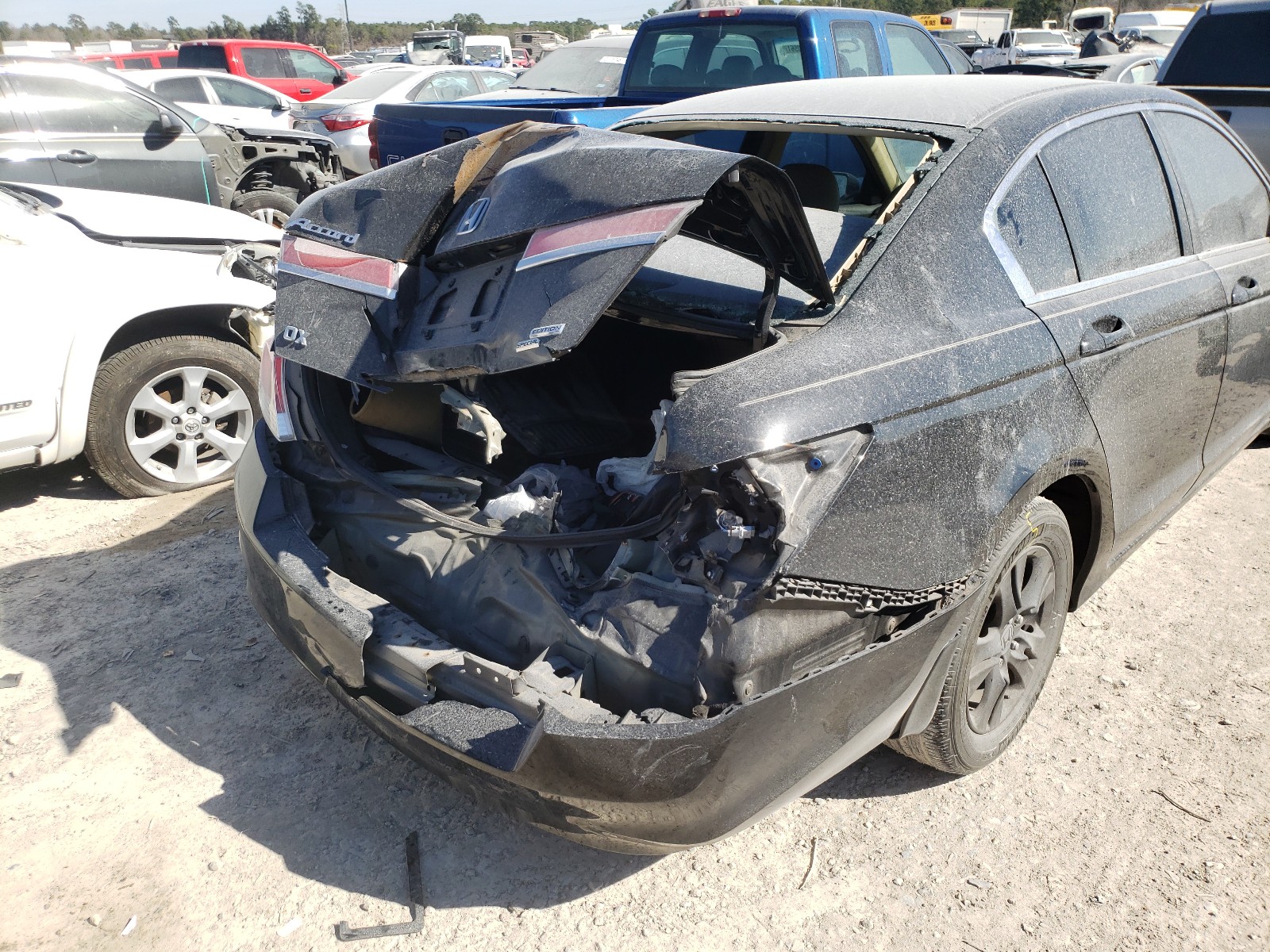 Photo 8 VIN: 1HGCP2F68CA210815 - HONDA ACCORD SE 