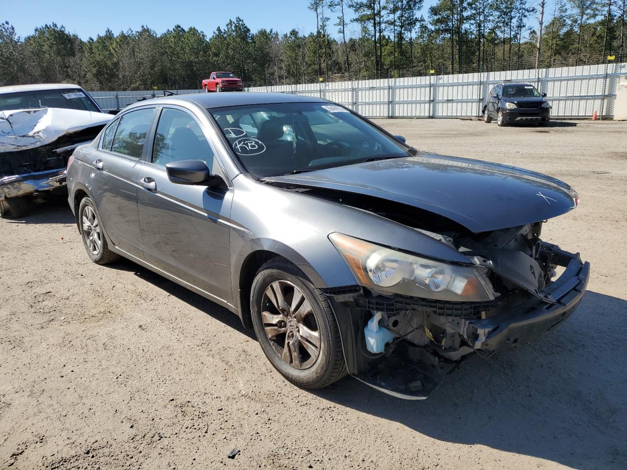 Photo 3 VIN: 1HGCP2F69BA018575 - HONDA ACCORD 