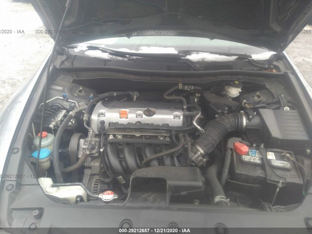 Photo 9 VIN: 1HGCP2F69BA102072 - HONDA ACCORD SDN 