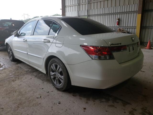 Photo 2 VIN: 1HGCP2F69BA134195 - HONDA ACCORD SE 