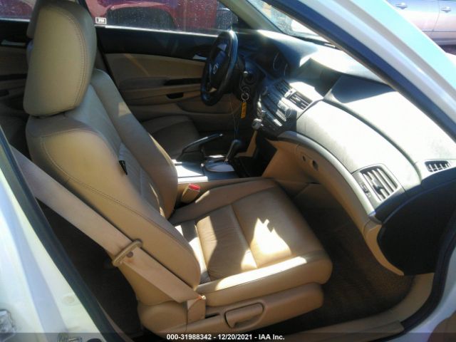 Photo 4 VIN: 1HGCP2F69BA149828 - HONDA ACCORD SDN 