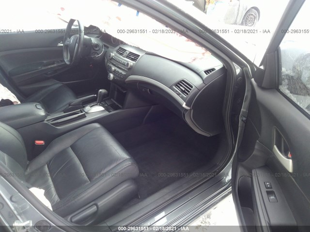 Photo 4 VIN: 1HGCP2F69CA003737 - HONDA ACCORD SDN 