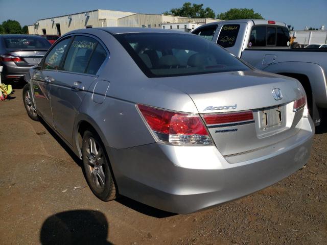 Photo 2 VIN: 1HGCP2F69CA008890 - HONDA ACCORD SE 