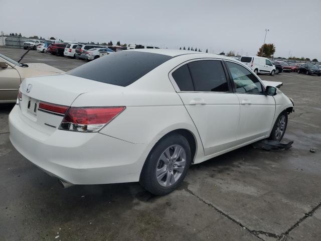 Photo 2 VIN: 1HGCP2F69CA020666 - HONDA ACCORD SE 