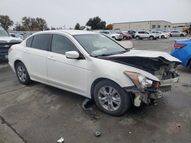 Photo 3 VIN: 1HGCP2F69CA020666 - HONDA ACCORD SE 