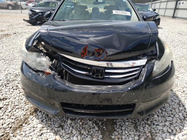 Photo 8 VIN: 1HGCP2F69CA024300 - HONDA ACCORD SE 