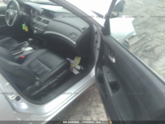 Photo 4 VIN: 1HGCP2F69CA026757 - HONDA ACCORD SDN 