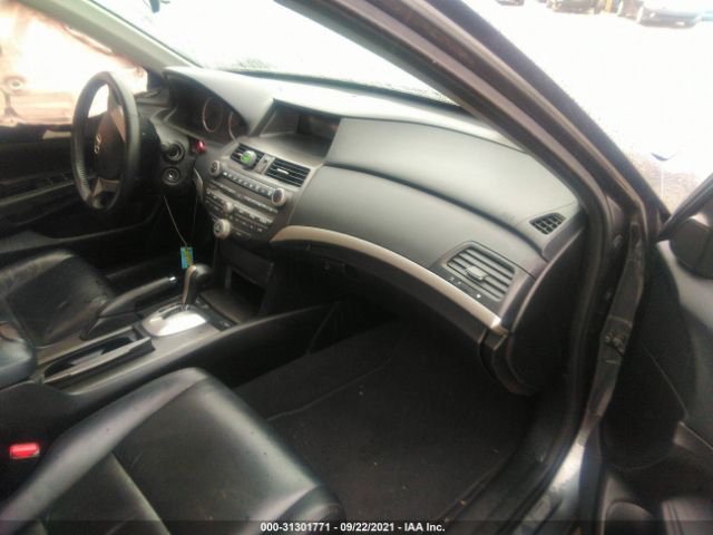 Photo 4 VIN: 1HGCP2F69CA045941 - HONDA ACCORD SDN 