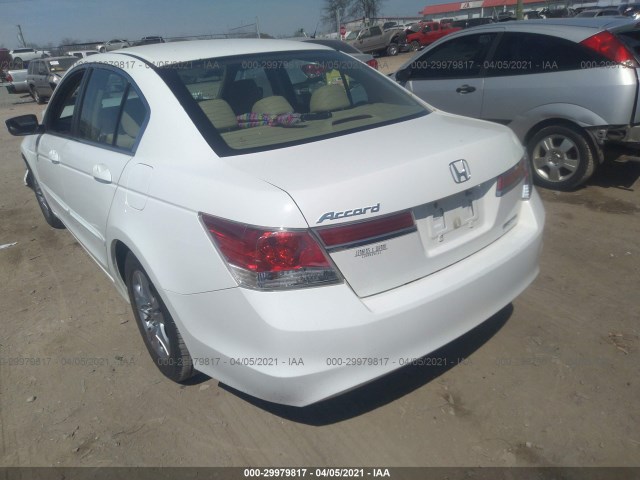 Photo 2 VIN: 1HGCP2F69CA114952 - HONDA ACCORD SDN 