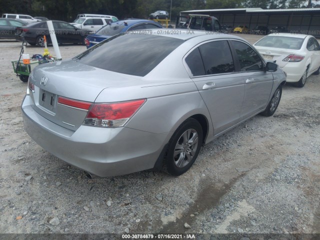 Photo 3 VIN: 1HGCP2F69CA117611 - HONDA ACCORD SDN 