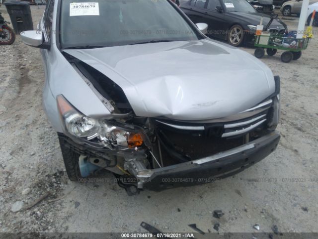 Photo 5 VIN: 1HGCP2F69CA117611 - HONDA ACCORD SDN 