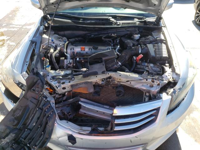 Photo 6 VIN: 1HGCP2F69CA119505 - HONDA ACCORD SE 