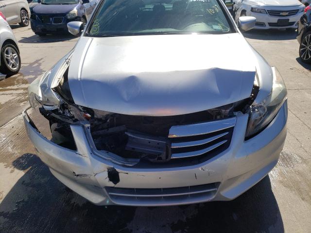 Photo 8 VIN: 1HGCP2F69CA119505 - HONDA ACCORD SE 