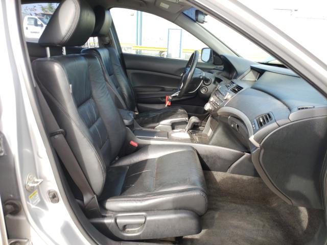 Photo 4 VIN: 1HGCP2F69CA127023 - HONDA ACCORD SE 