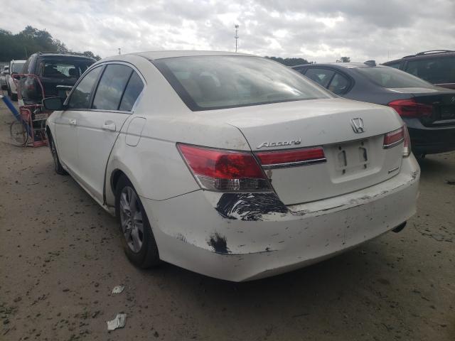 Photo 2 VIN: 1HGCP2F69CA174391 - HONDA ACCORD SE 