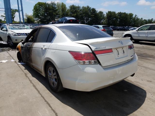 Photo 2 VIN: 1HGCP2F69CA174424 - HONDA ACCORD SE 