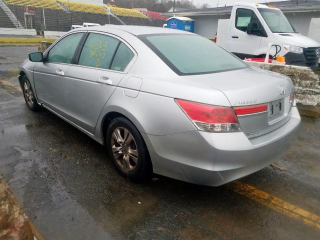 Photo 2 VIN: 1HGCP2F69CA207096 - HONDA ACCORD SE 