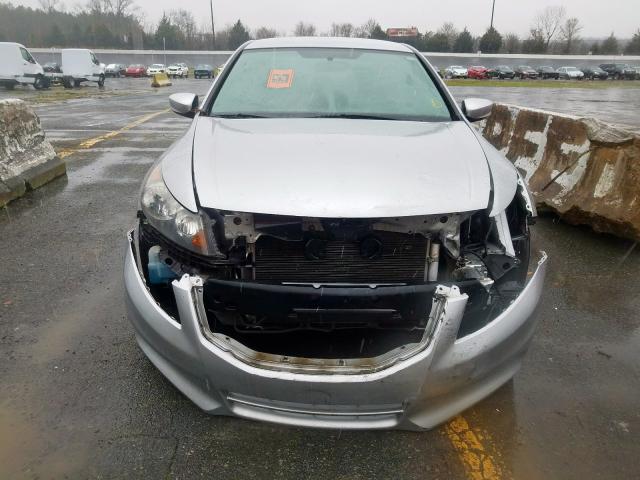 Photo 8 VIN: 1HGCP2F69CA207096 - HONDA ACCORD SE 