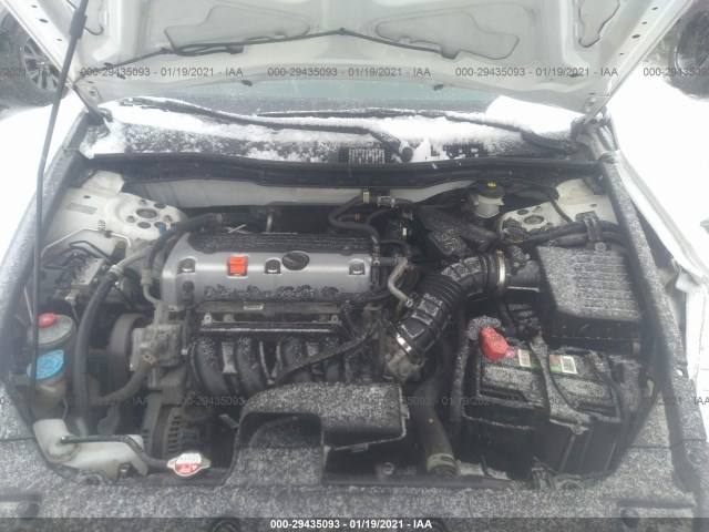 Photo 9 VIN: 1HGCP2F69CA230023 - HONDA ACCORD SDN 