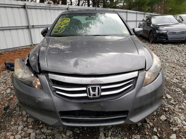 Photo 4 VIN: 1HGCP2F69CA237540 - HONDA ACCORD SE 