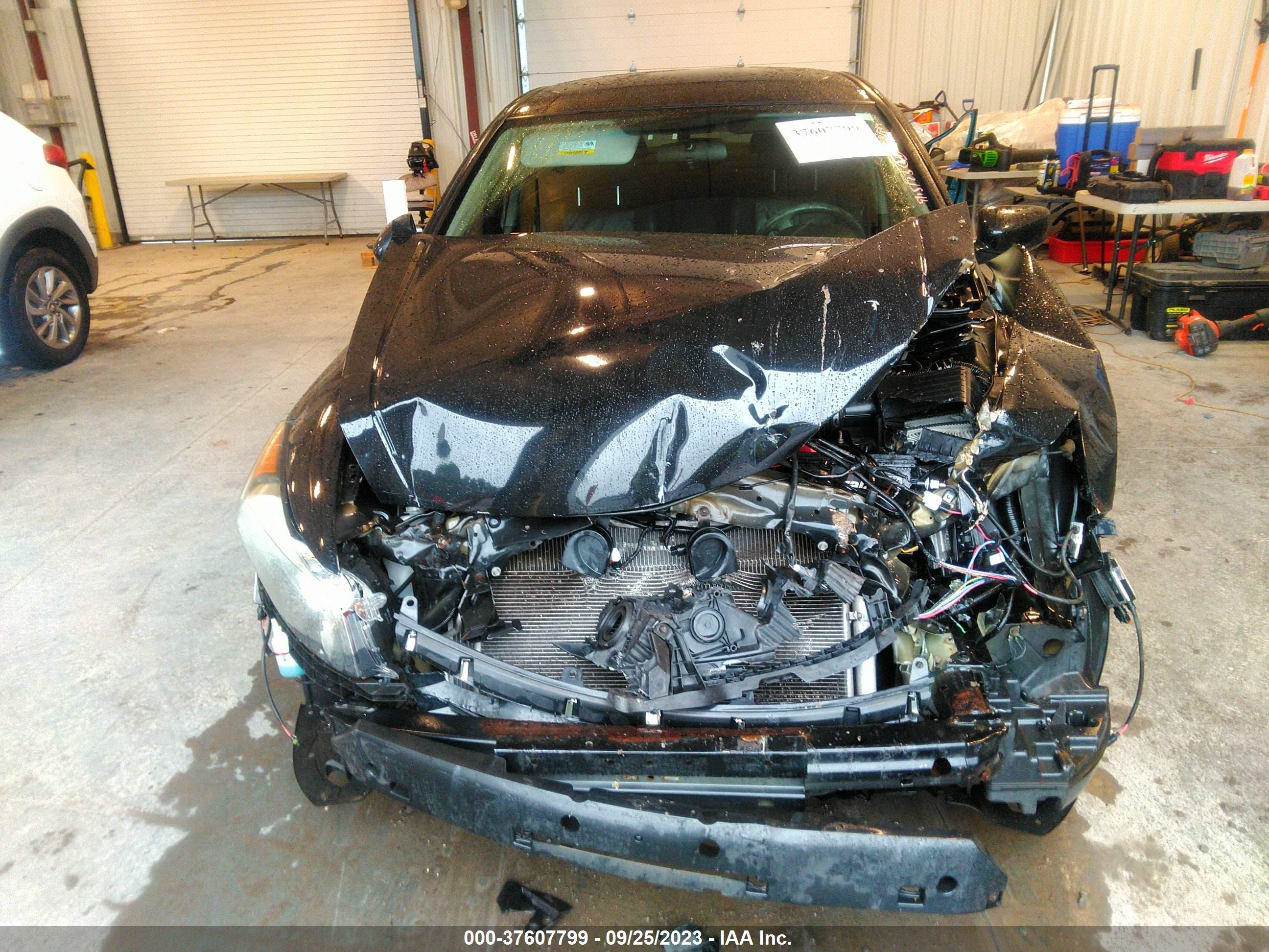 Photo 11 VIN: 1HGCP2F69CA245119 - HONDA ACCORD 