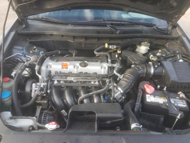 Photo 6 VIN: 1HGCP2F6XBA011442 - HONDA ACCORD 