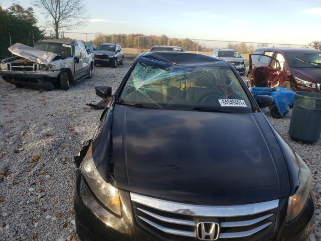 Photo 8 VIN: 1HGCP2F6XBA095164 - HONDA ACCORD SE 