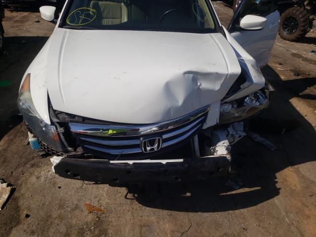 Photo 6 VIN: 1HGCP2F6XBA103361 - HONDA ACCORD SE 