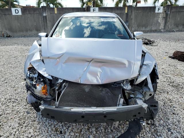 Photo 8 VIN: 1HGCP2F6XBA116109 - HONDA ACCORD SE 