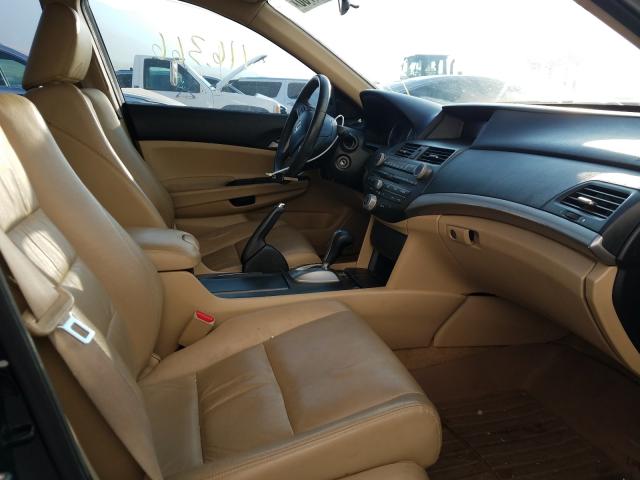 Photo 4 VIN: 1HGCP2F6XBA146212 - HONDA ACCORD SE 